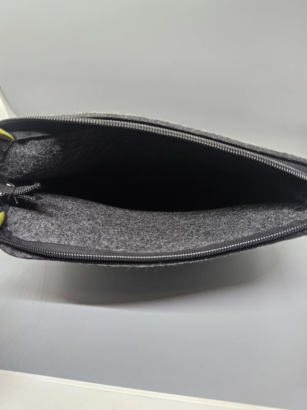Men's Gray Felt Zip-Top Document Sleeve